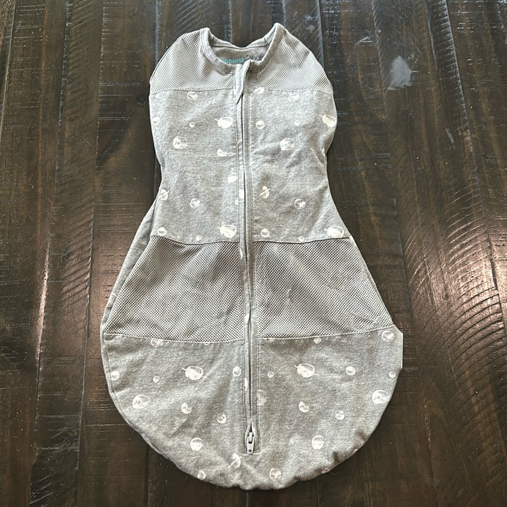 🩶Happiest Baby🩶 NWOT Grey/Unisex 5 Second Sleep Sack. Size S.